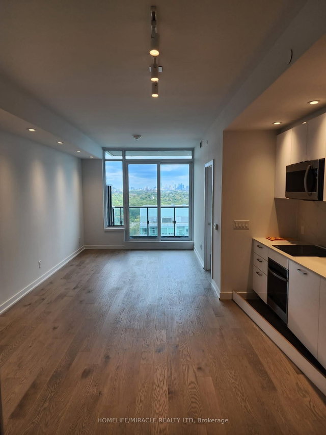 2805 - 1926 Lakeshore Boulevard W