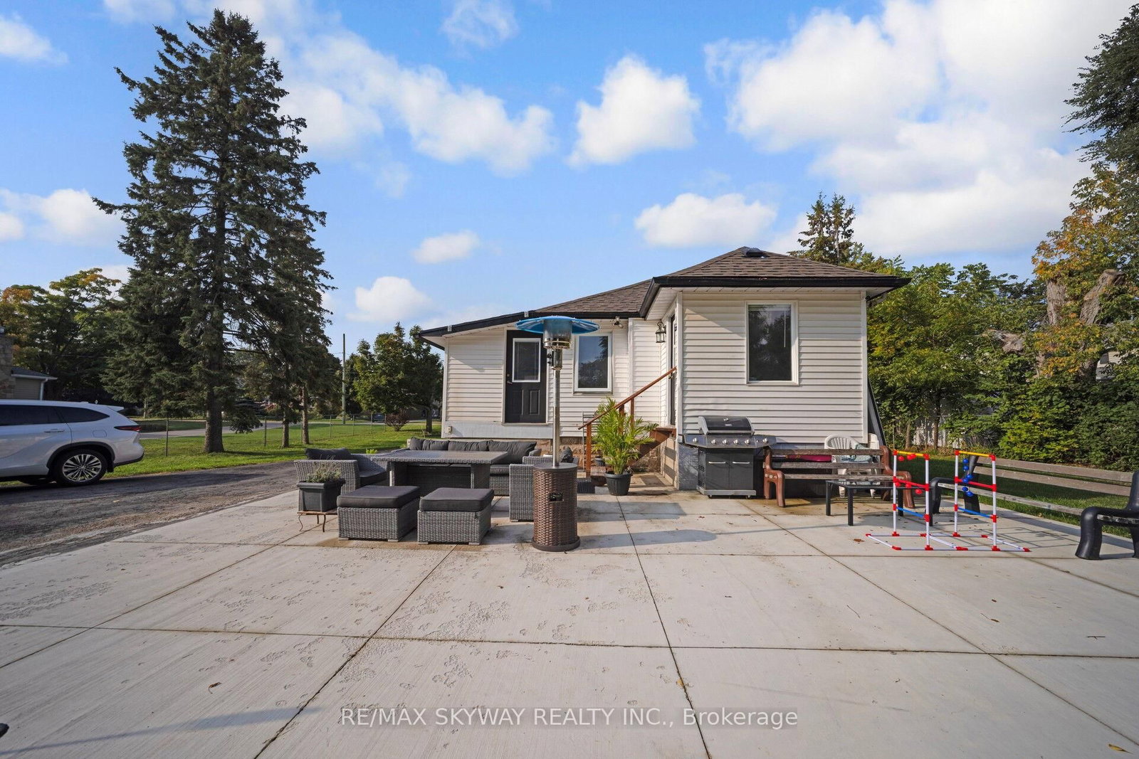 45 Confederation Street • Halton Hills, ON photo 12