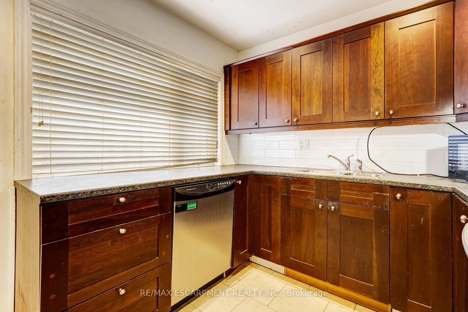 16 Woodward Avenue • Brampton, ON photo 14