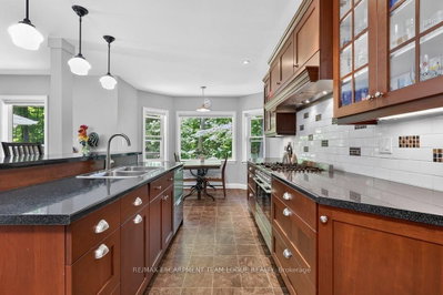 403 Donald Campbell Milton,ON L9T 1C1 — Photo 12