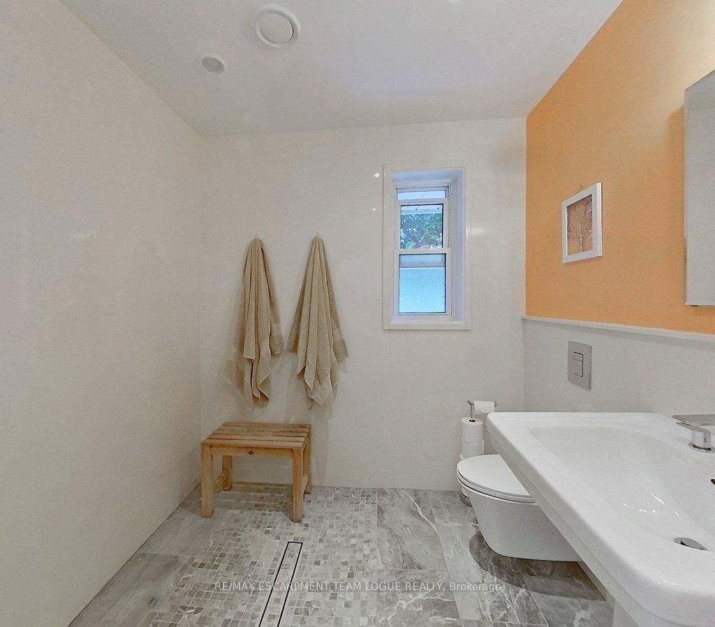 403 Donald Campbell Milton,ON L9T 1C1 — Photo 24