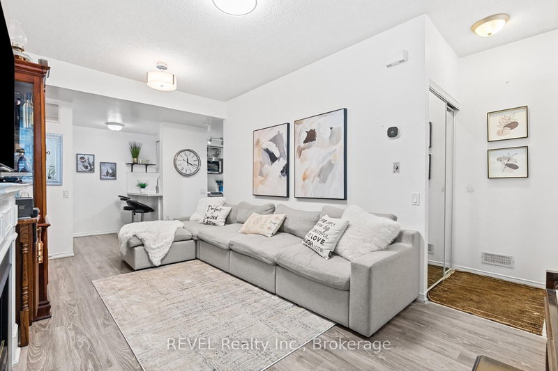 199 - 760 Lawrence Avenue W