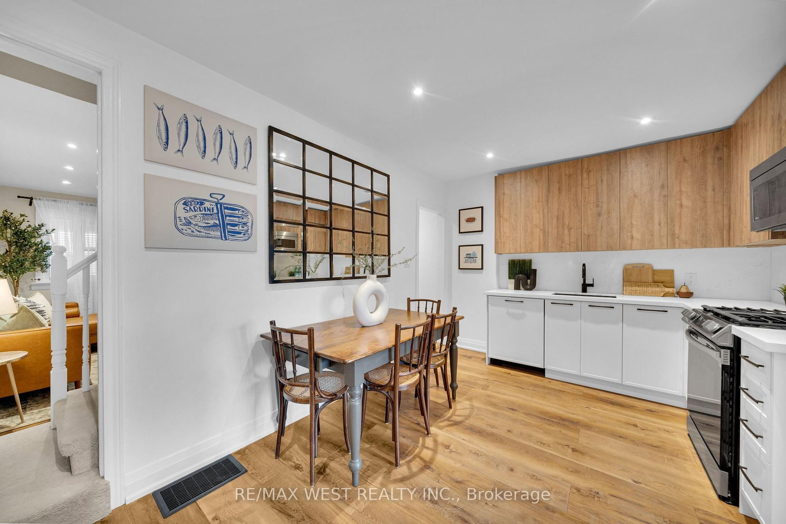 259 Sixth Street • Toronto, ON photo 11
