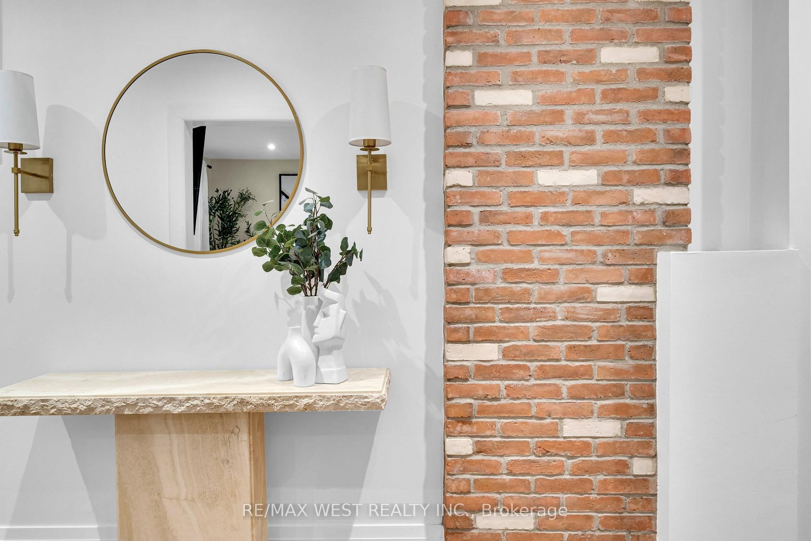 259 Sixth Street • Toronto, ON photo 6