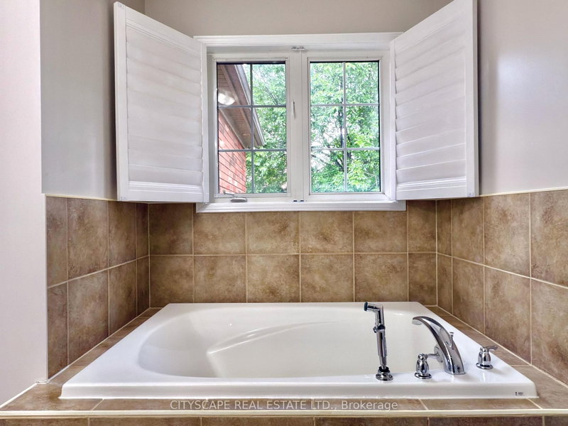 5409 Bestview Mississauga,Ontario L5M 0B8 — Photo 26