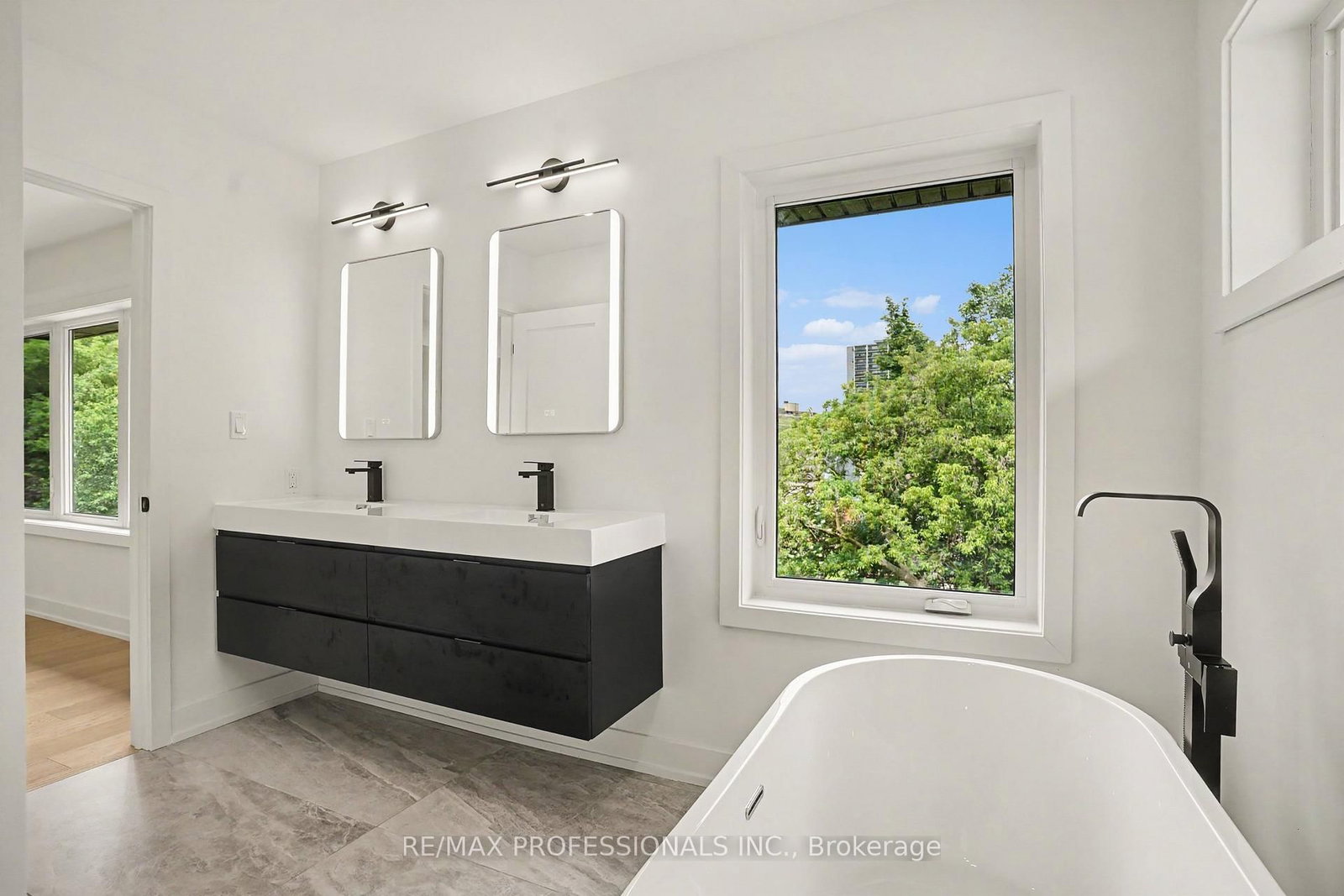 14 Kentroyal Drive • Toronto, ON photo 19