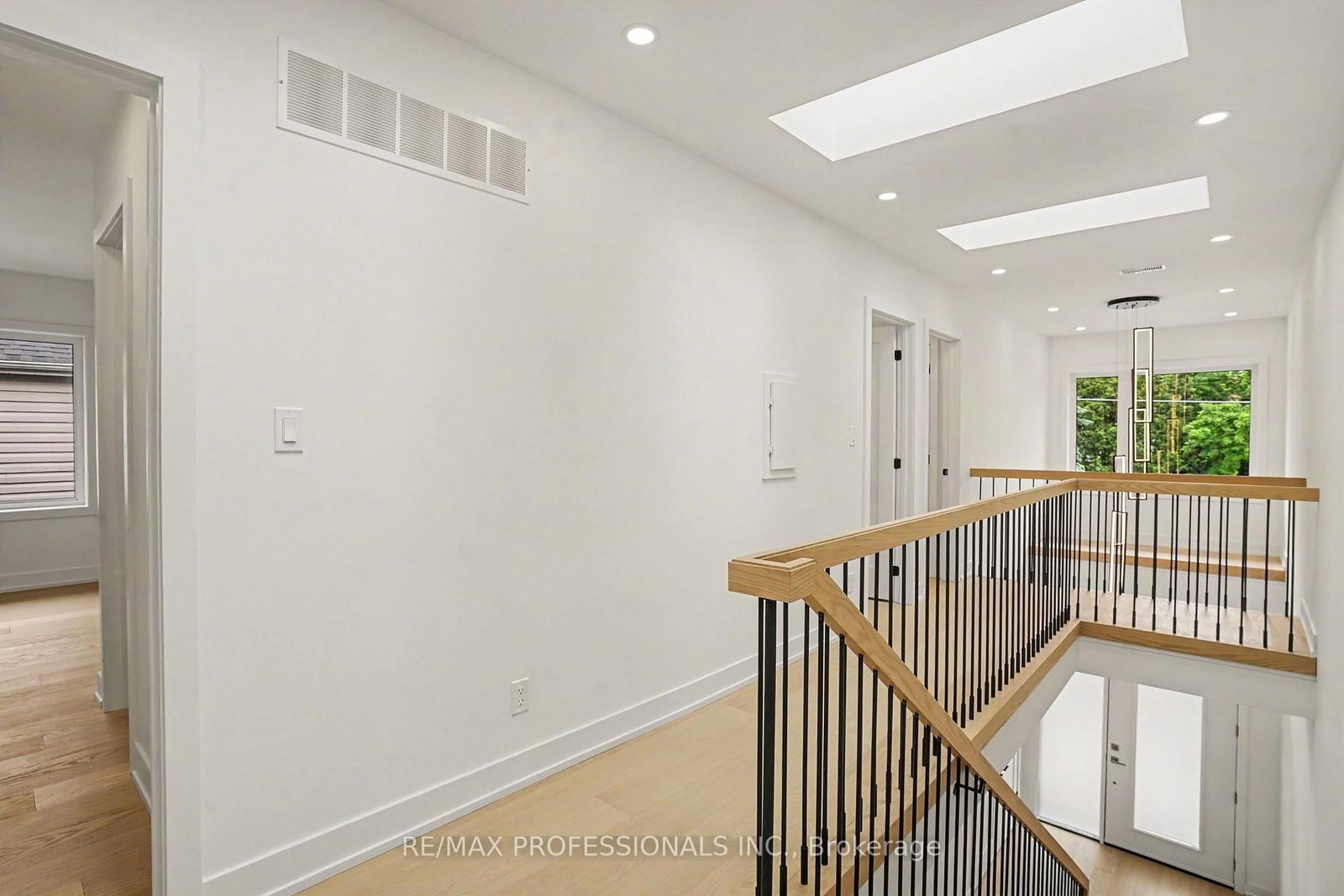 14 Kentroyal Drive • Toronto, ON photo 25
