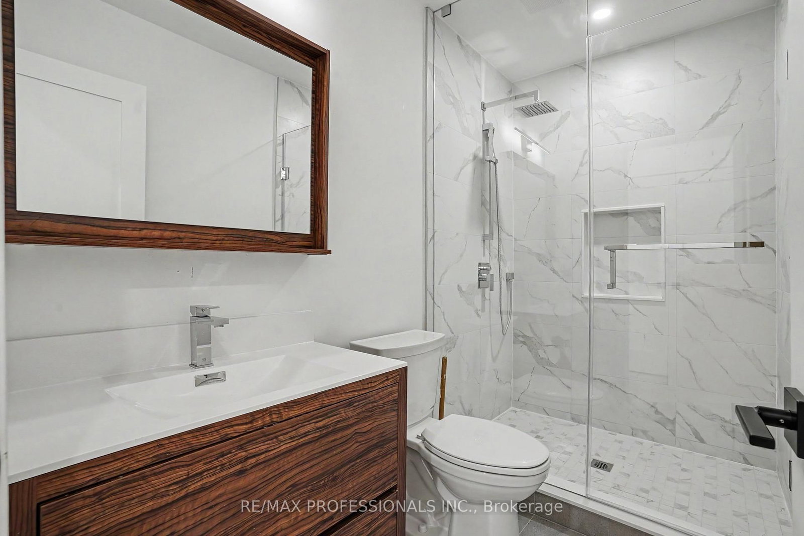 14 Kentroyal Drive • Toronto, ON photo 27