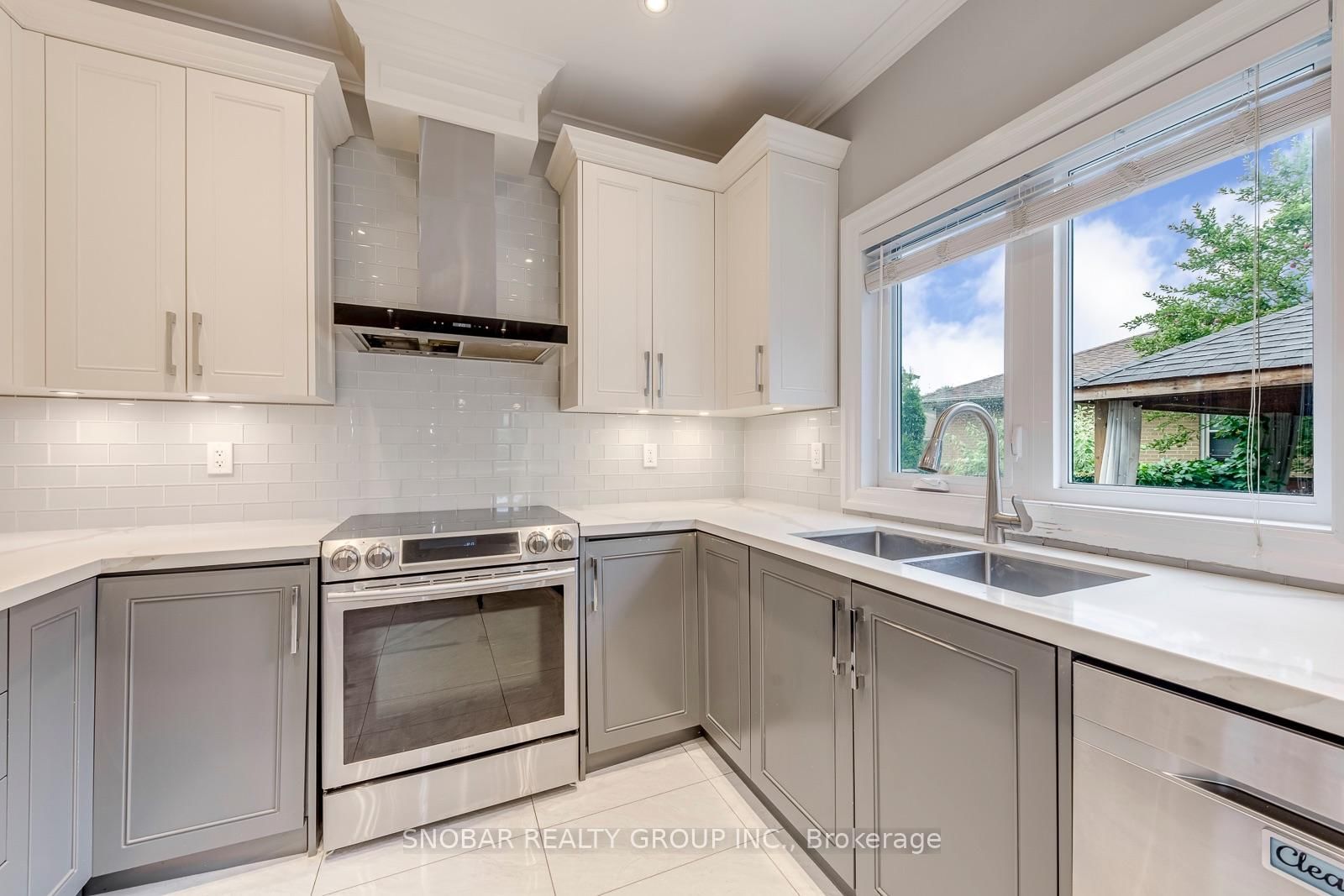 1 Aura Lea Boulevard • Toronto, ON photo 19