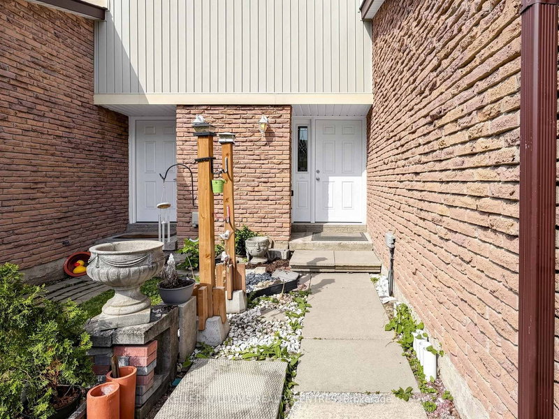 11 - 341 Wilson Drive