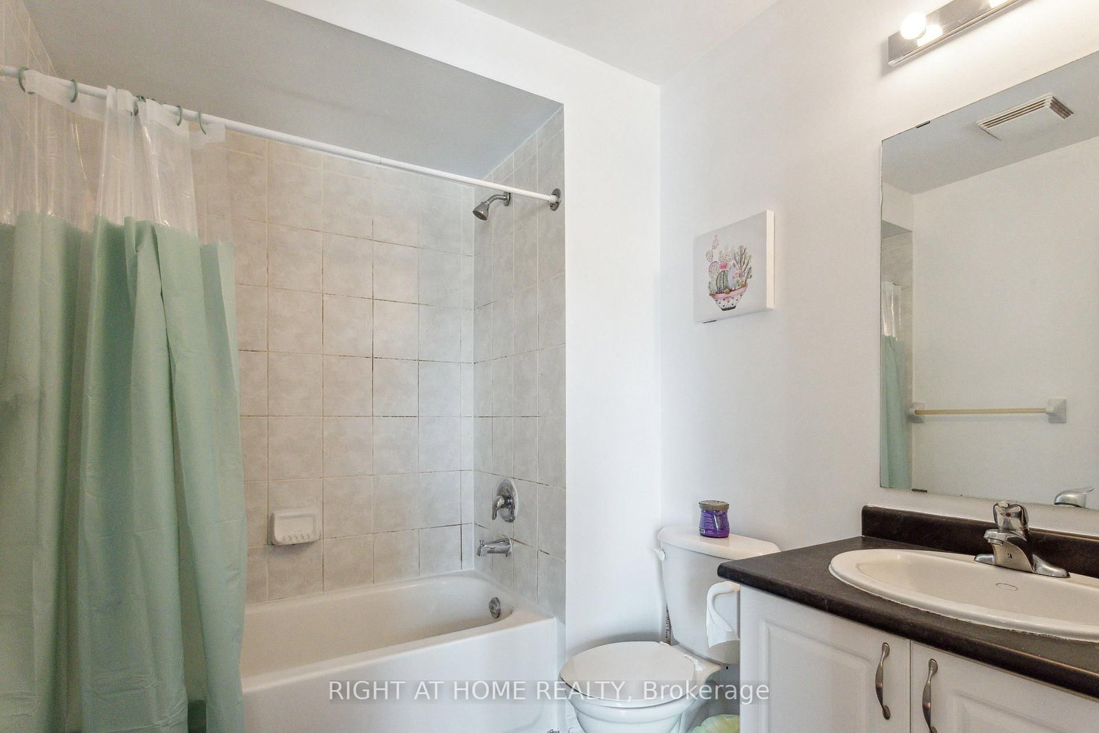 3 Herzberg Gardens • Toronto, ON photo 10