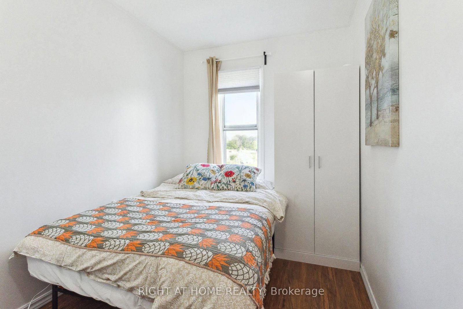 3 Herzberg Gardens • Toronto, ON photo 16