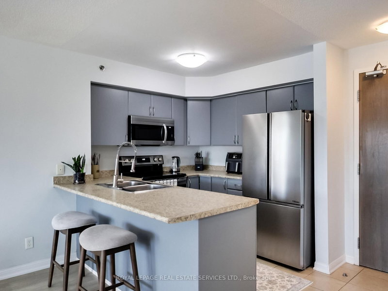 221 - 3060 Rotary Way