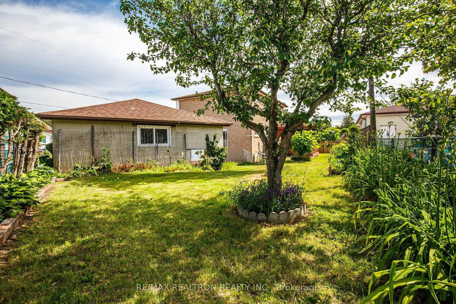 Listing Image 45