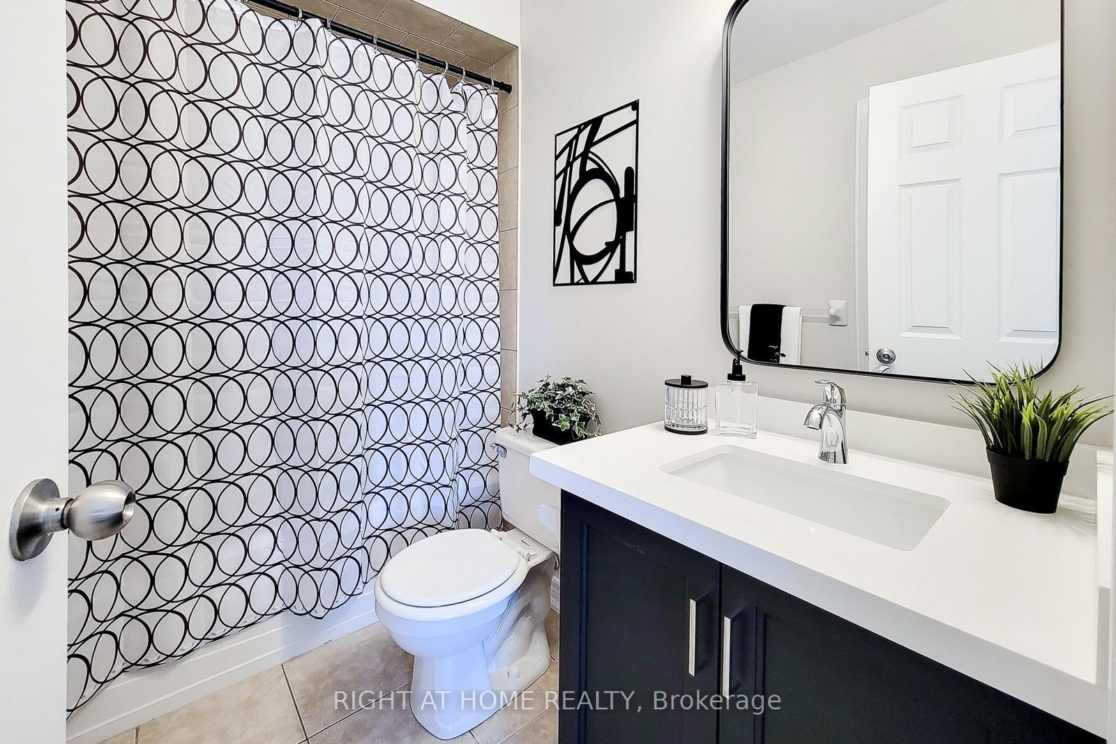 1380 Costigan Road • #33 • Milton, ON photo 14