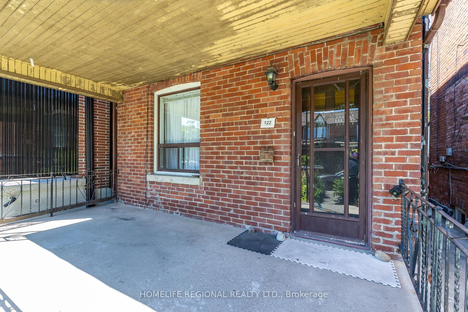 122 Emerson Avenue, Toronto, ON, photo 2