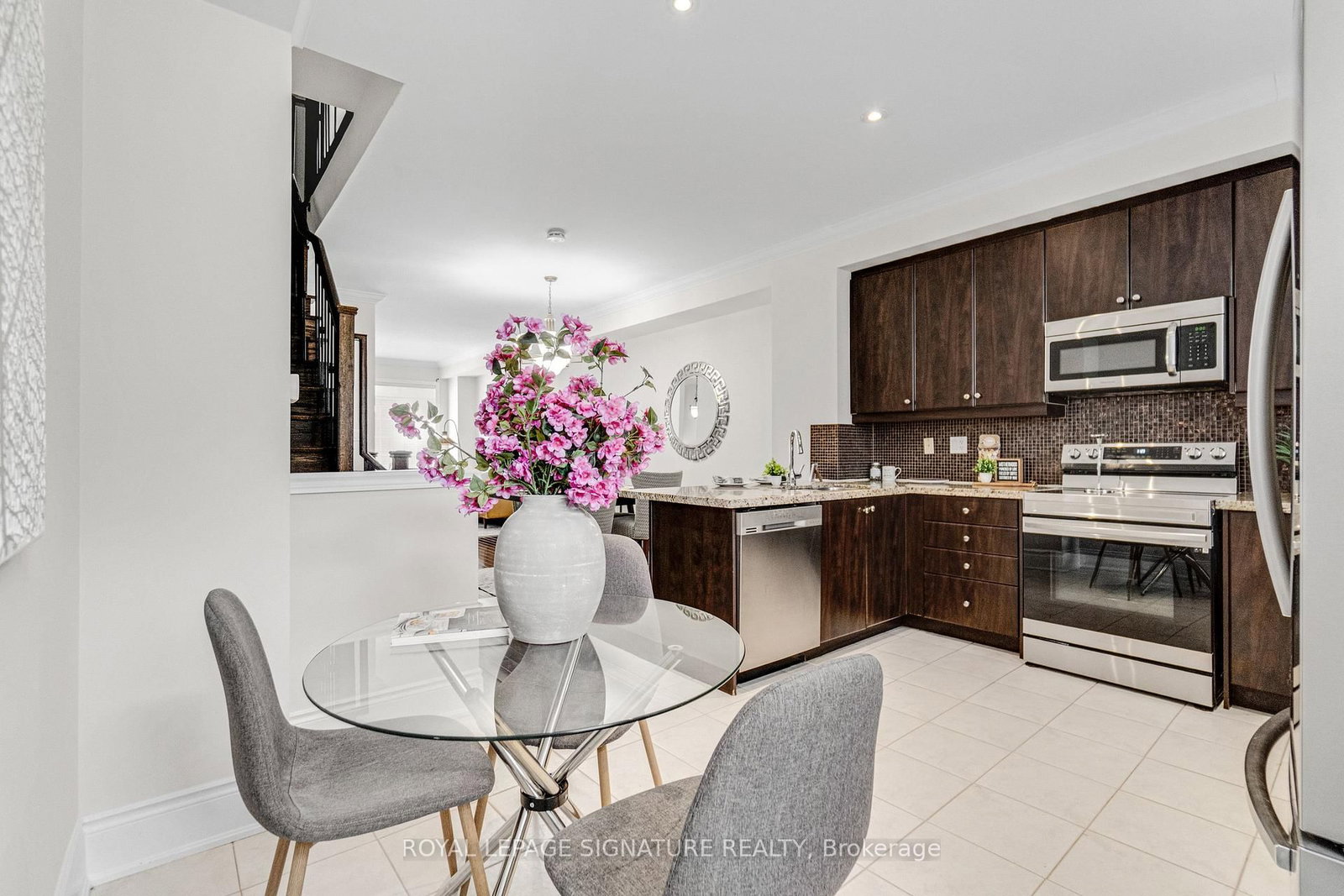 9 Streight Lane • Toronto, ON photo 12