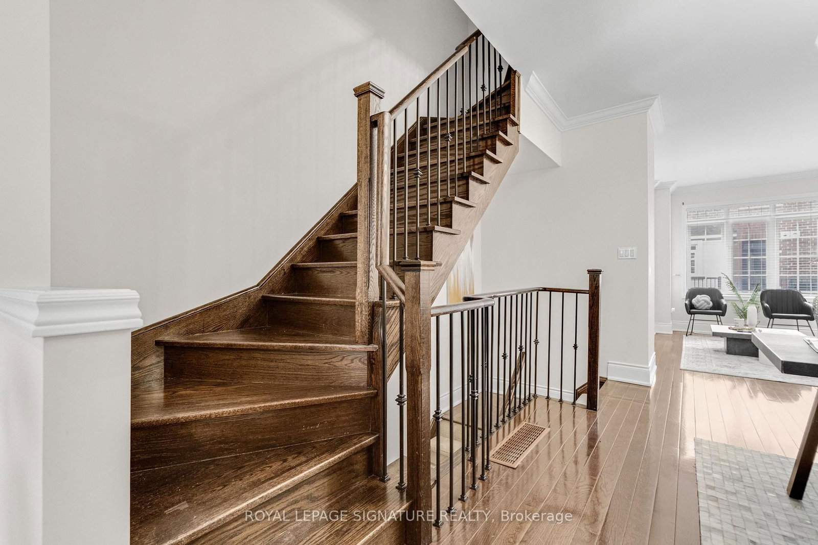 9 Streight Lane • Toronto, ON photo 16