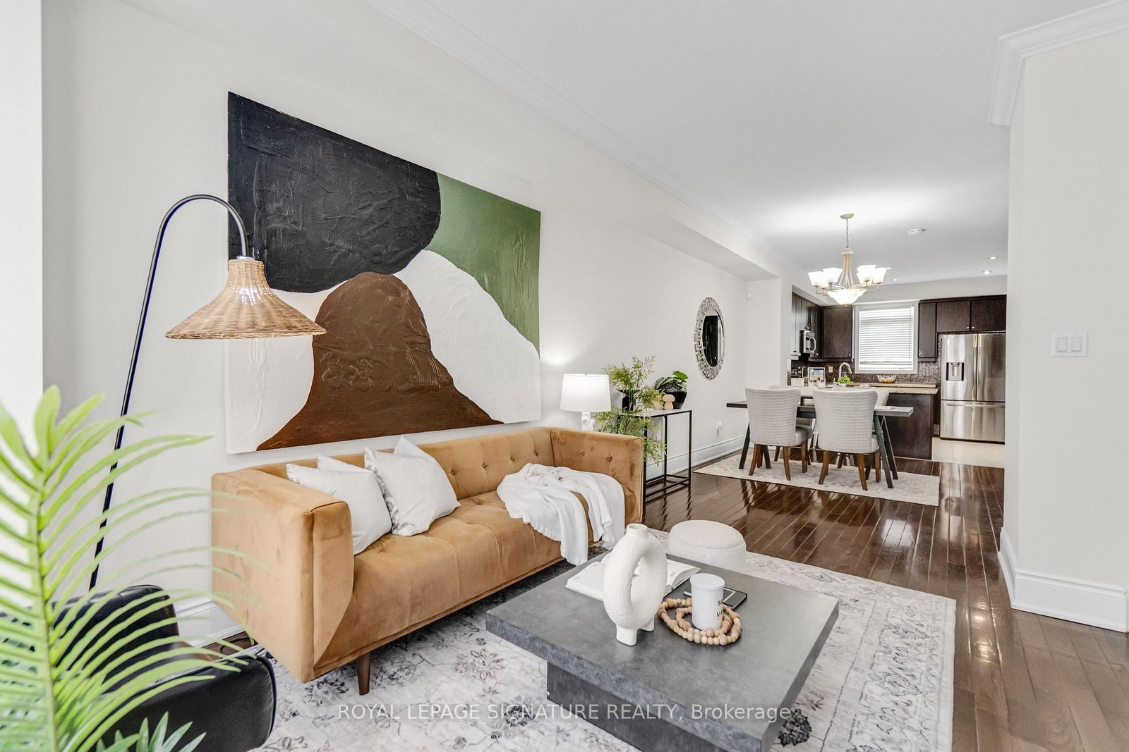9 Streight Lane • Toronto, ON photo 8