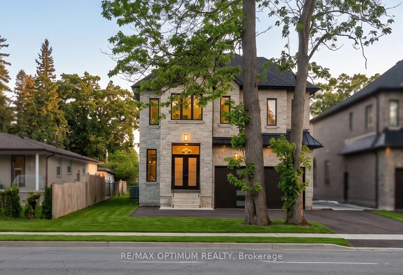 30 Mclaughlin Road N • Brampton, ON photo 3