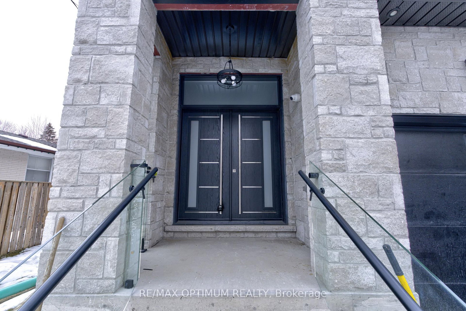 30 Mclaughlin Road N • Brampton, ON photo 4