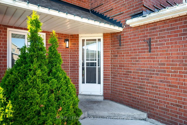 367 Marshall Crescent