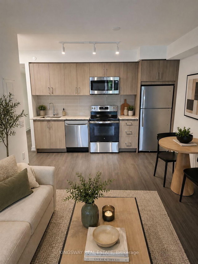 203 - 4010 Eglinton Avenue W