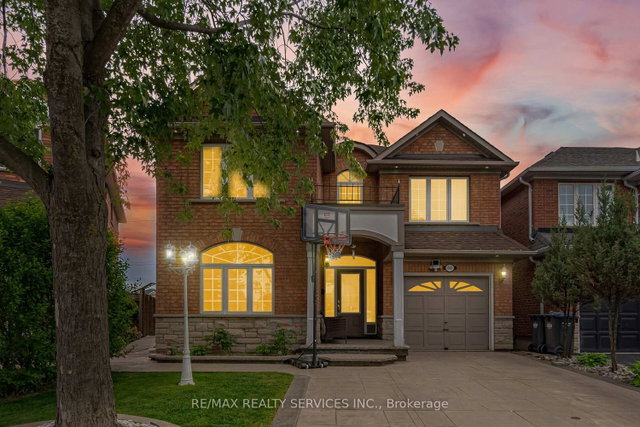 44 Brambirch Crescent