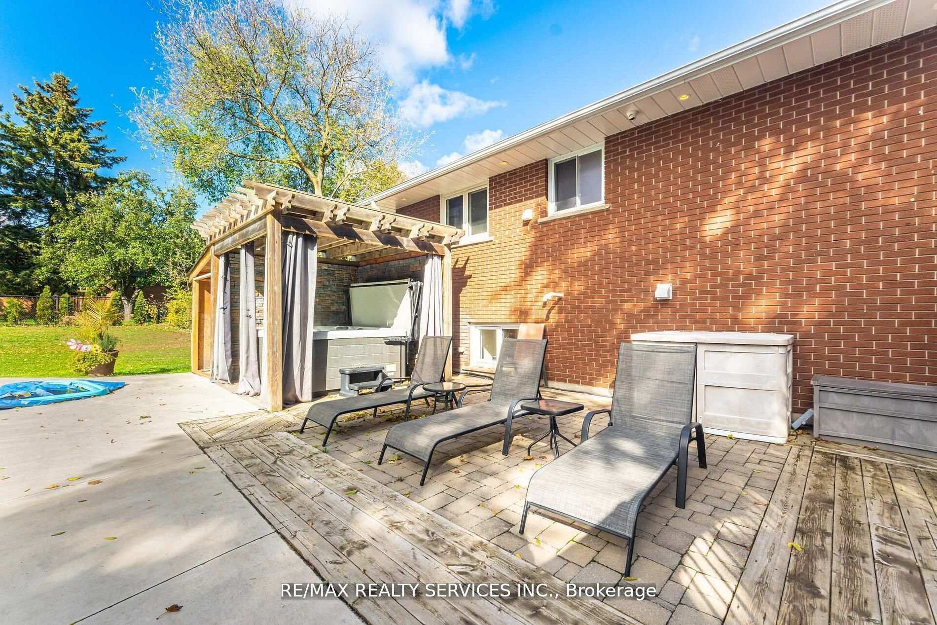 32 Caledon Street