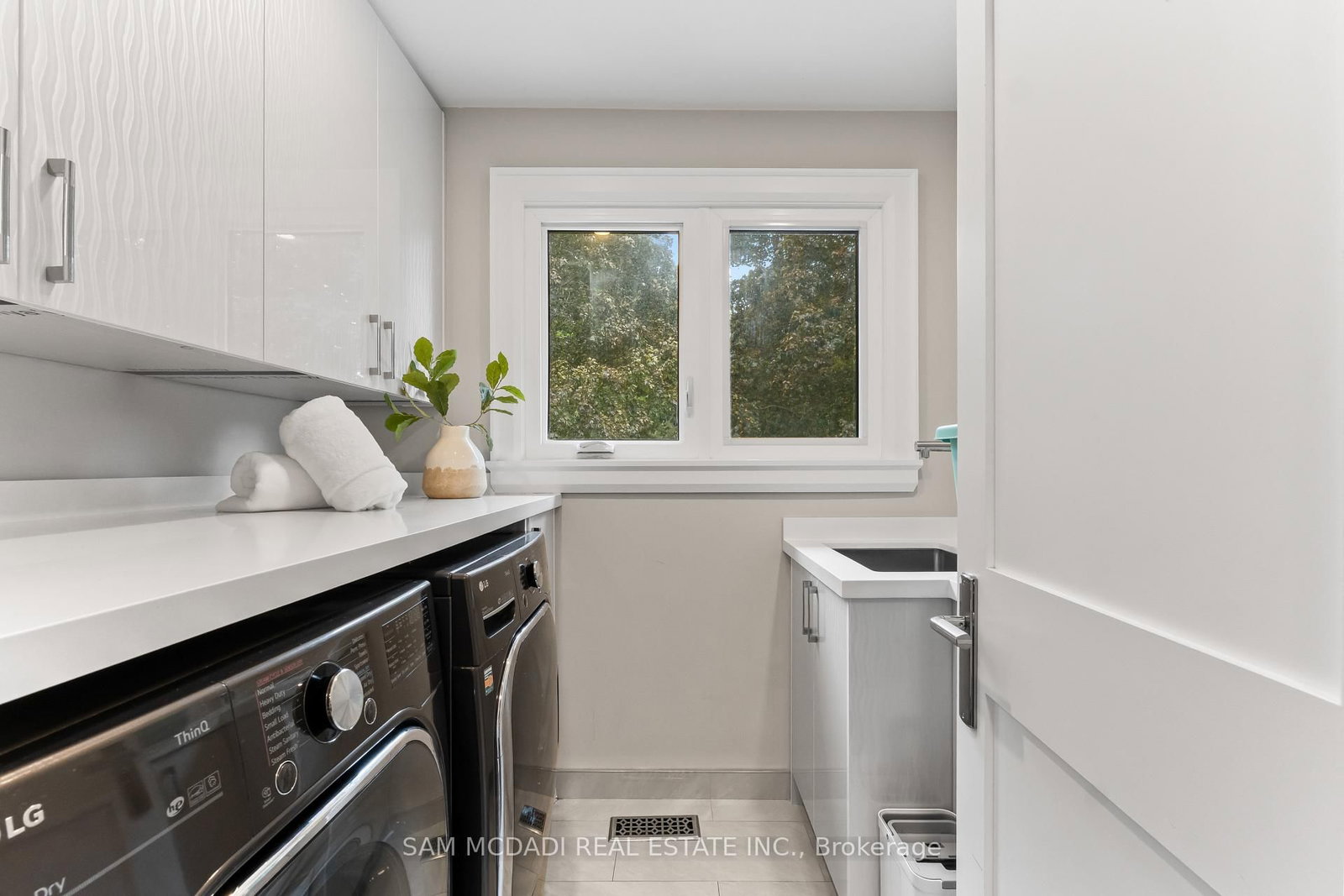 1481 Bunsden Avenue • Mississauga, ON photo 33