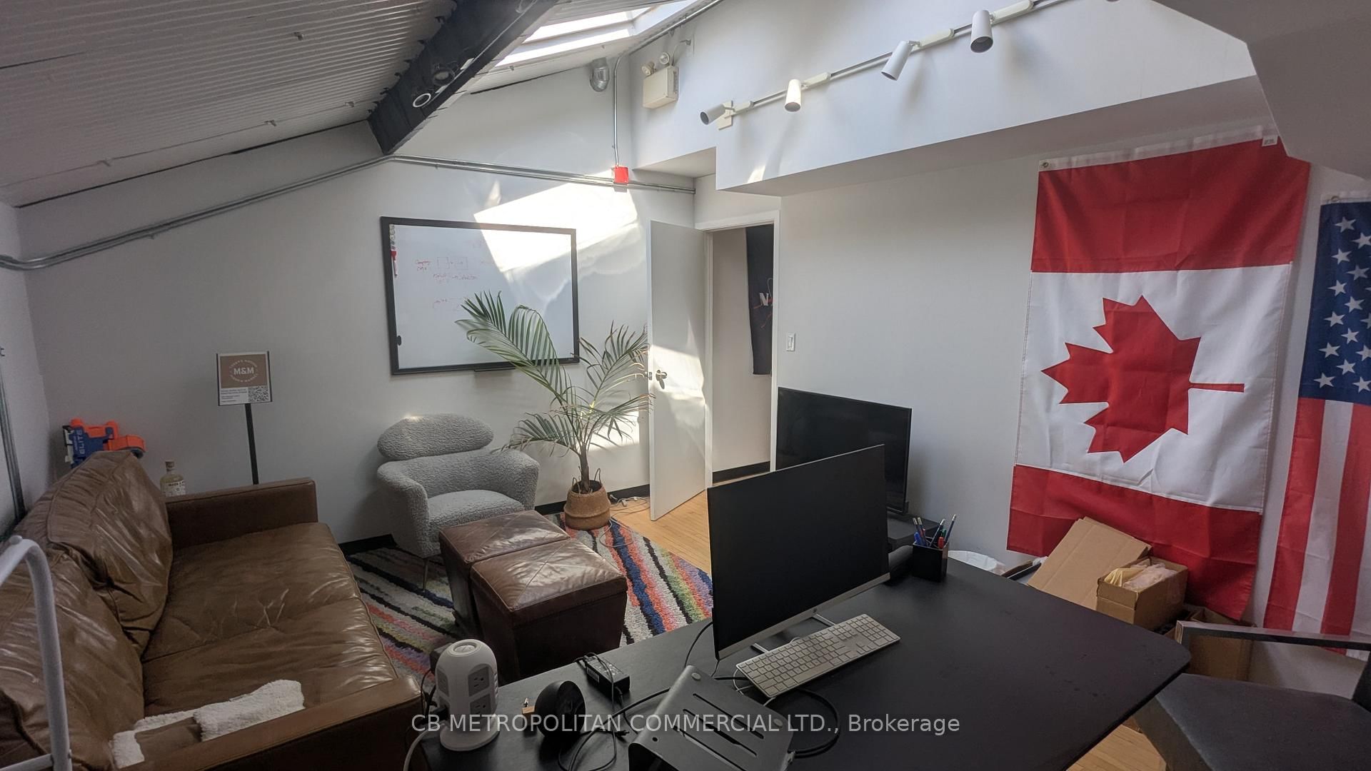 29 Fraser Avenue, Unit 1