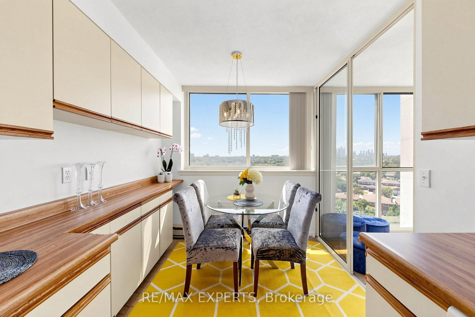 1360 Rathburn Road E • #909 • Mississauga, ON photo 12