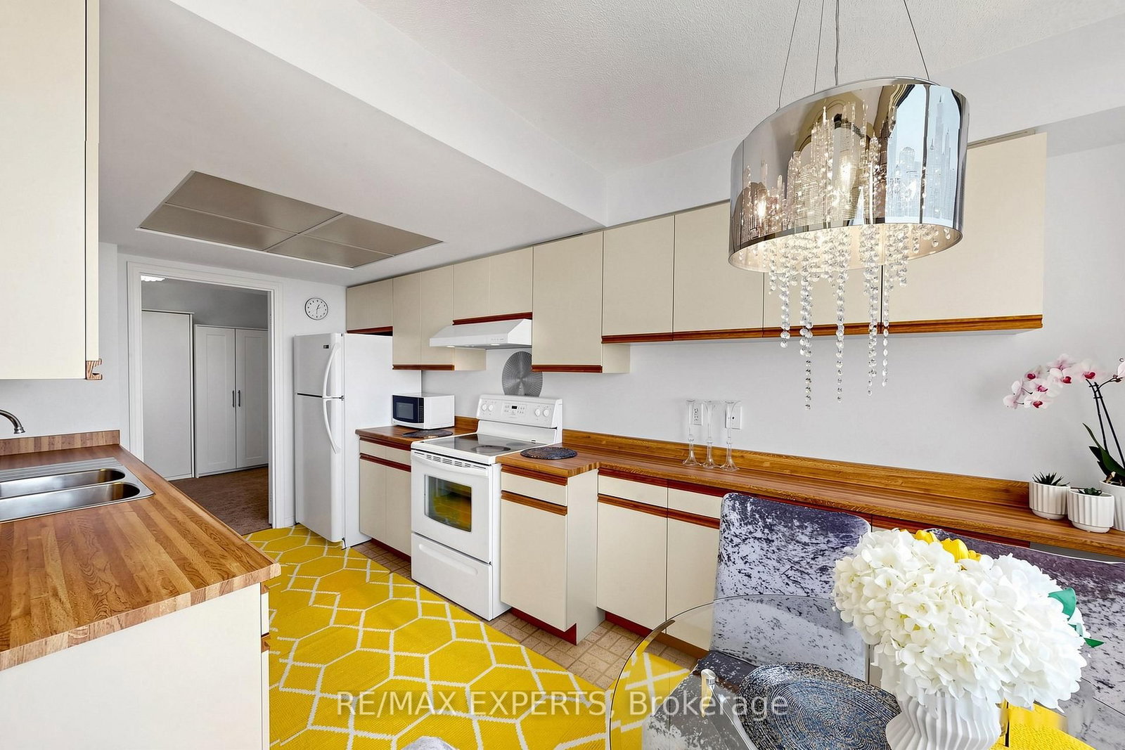 1360 Rathburn Road E • #909 • Mississauga, ON photo 13