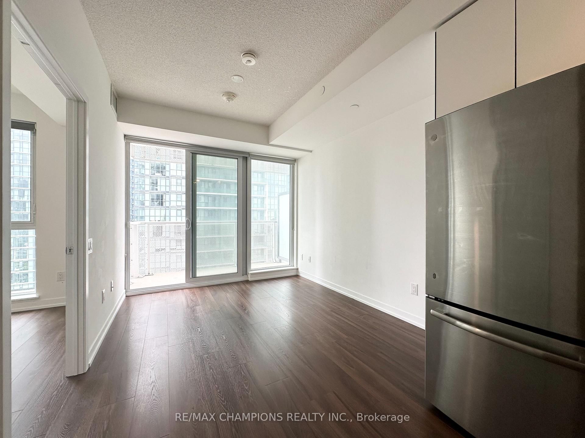 4065 Confederation Parkway, Unit 1402