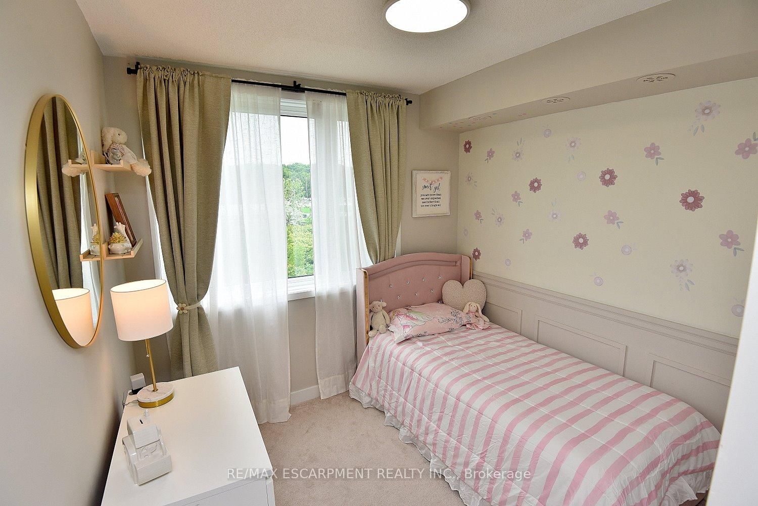 1135 COOKE Boulevard • #112 • Burlington, ON photo 21