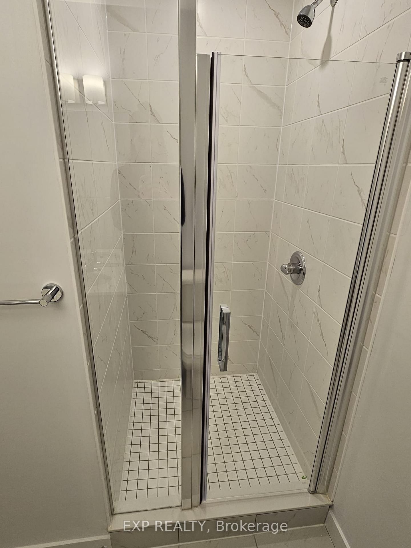 2433 Dufferin Street • #703 • Toronto, ON photo 15