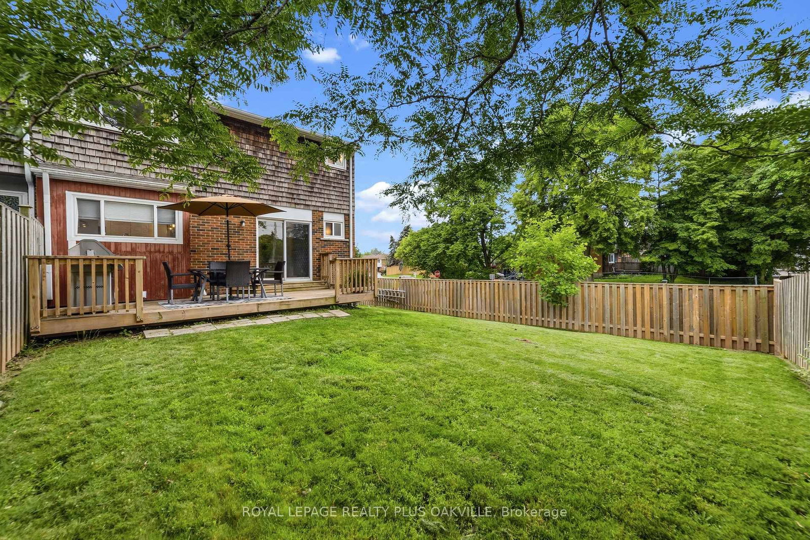 2073 Worthington Drive • Oakville, ON photo 26