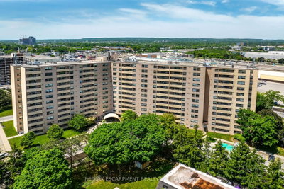 700 Dynes Road • #1005 • Burlington, ON photo 3