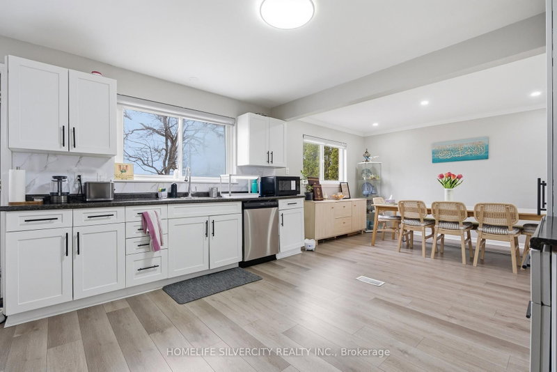 578 Trafford Oakville,ON L6L 3T3 — Photo 6
