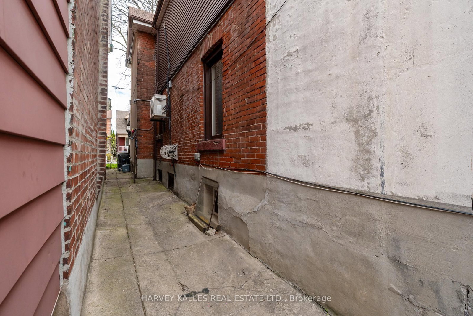 105 Melville Avenue • Toronto, ON photo 21