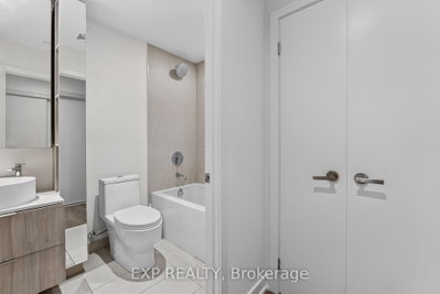 28 Ann Mississauga,ON L5G 3G1 — Photo 11