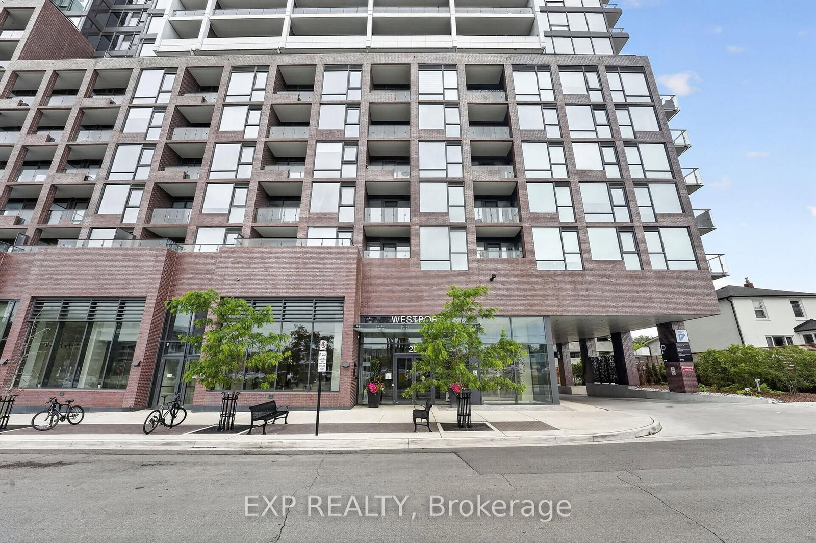 28 Ann Mississauga,ON L5G 3G1 — Photo 3