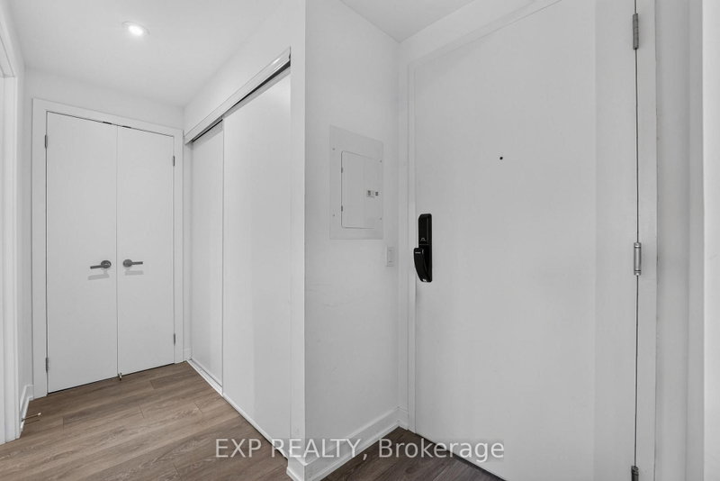 28 Ann Mississauga,ON L5G 3G1 — Photo 8