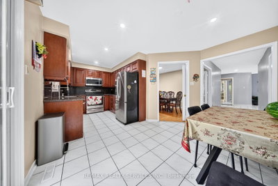 14 Gatesgill Brampton,ON L6X 3S4 — Photo 11