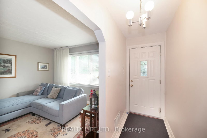 24 Battersea Crescent