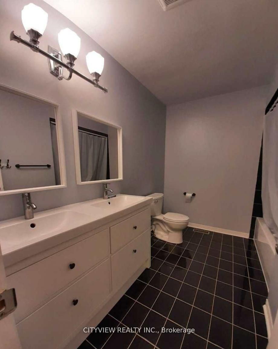 2140 Oakpoint Road • Oakville, ON photo 1