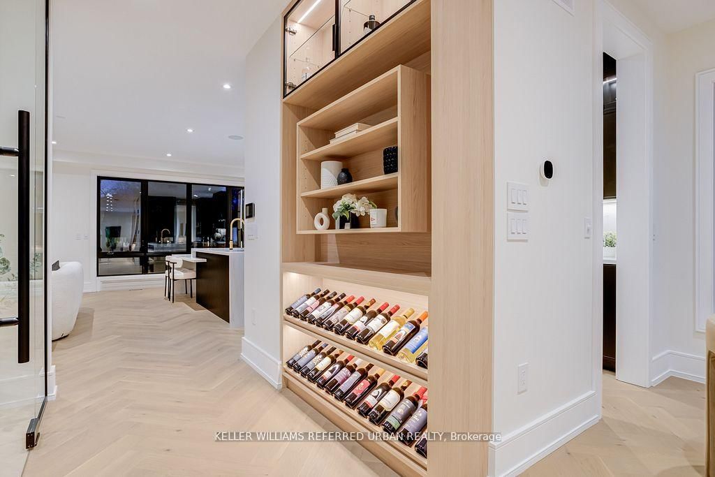 33 Twelfth Street • Toronto, ON photo 10
