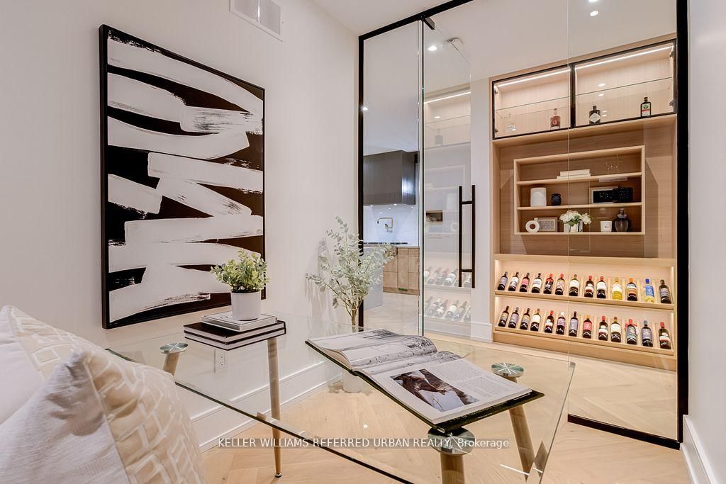 33 Twelfth Street • Toronto, ON photo 12