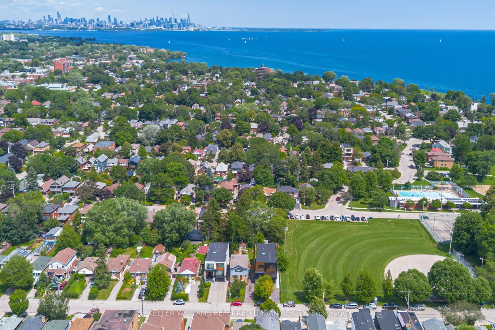 33 Twelfth Street • Toronto, ON photo 22