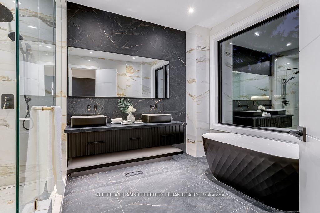 33 Twelfth Street • Toronto, ON photo 26